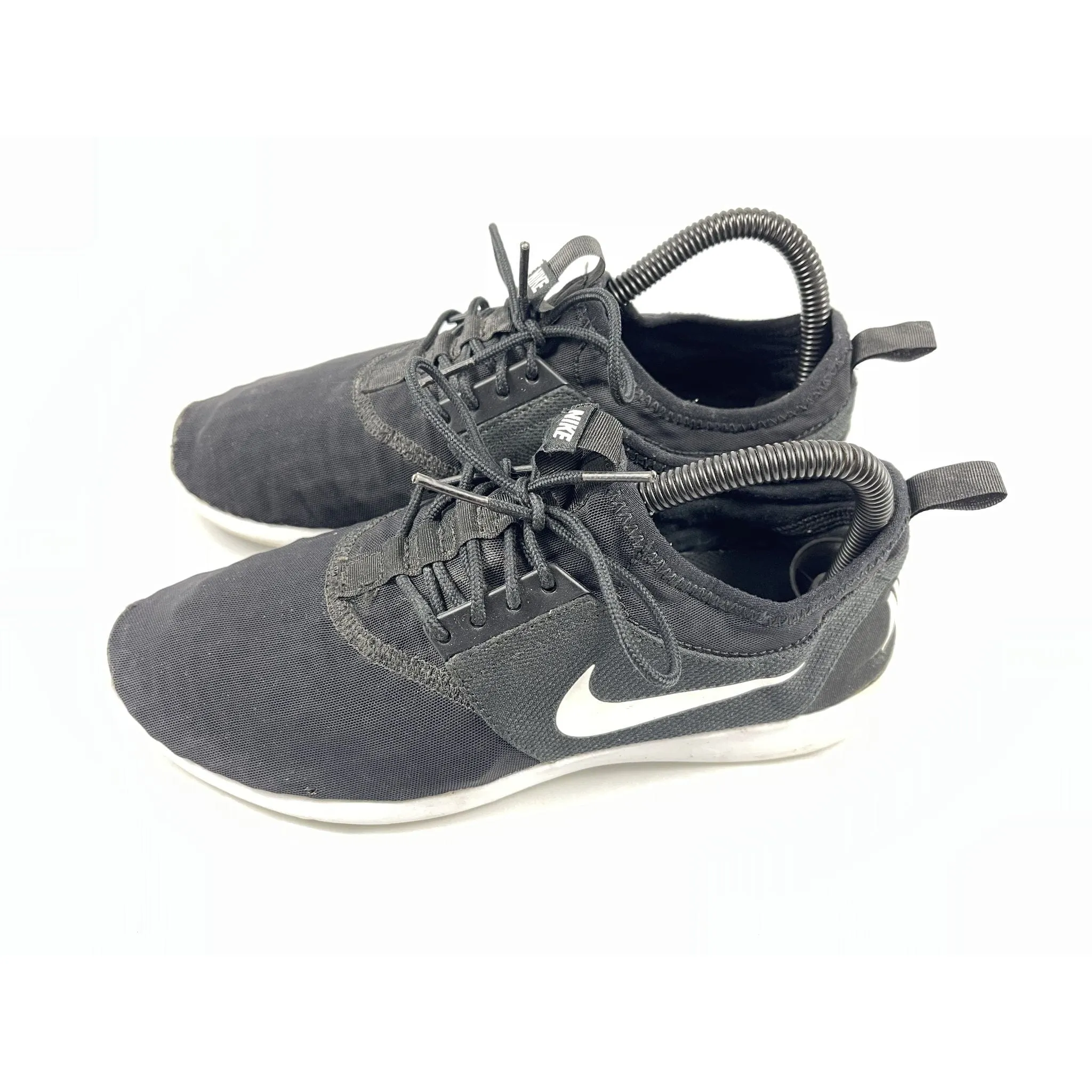 Black Nike Shoes
