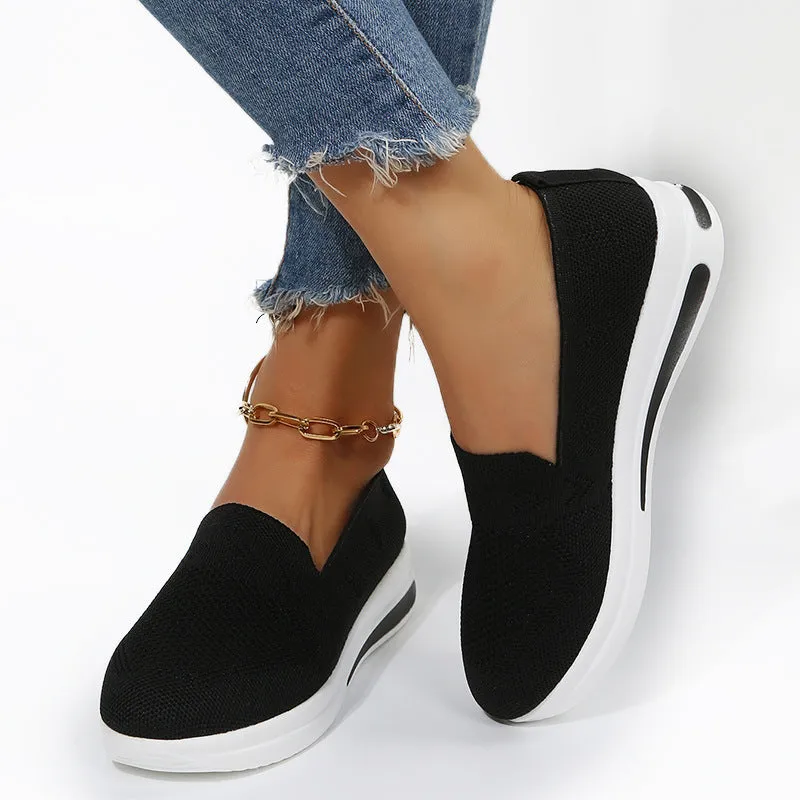 Lightweight Mesh Pump Flyknit Sneakers