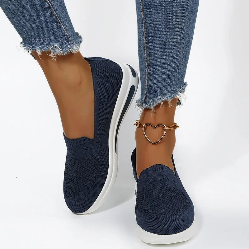 Lightweight Mesh Pump Flyknit Sneakers