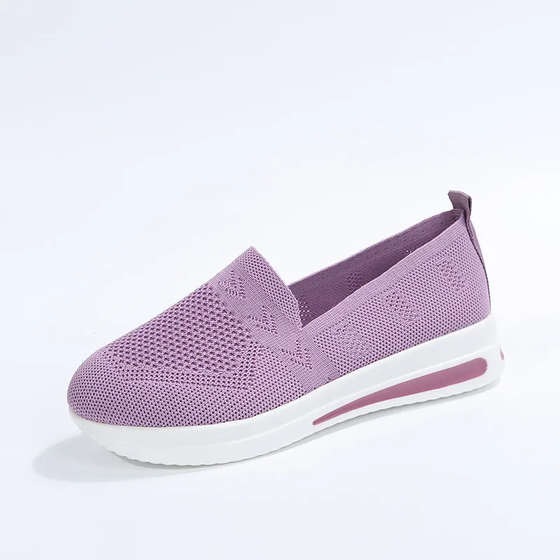 Lightweight Mesh Pump Flyknit Sneakers