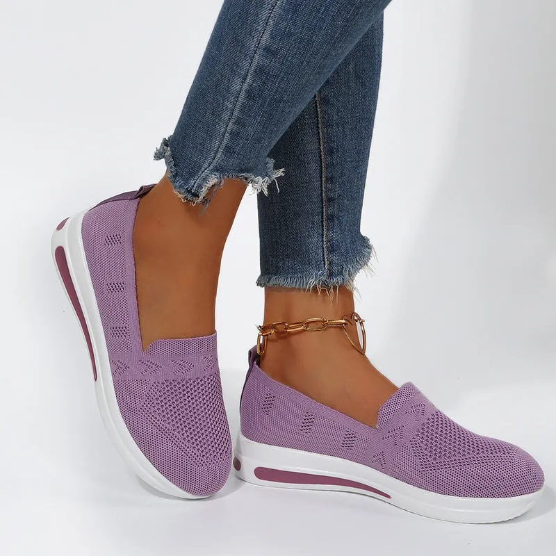 Lightweight Mesh Pump Flyknit Sneakers