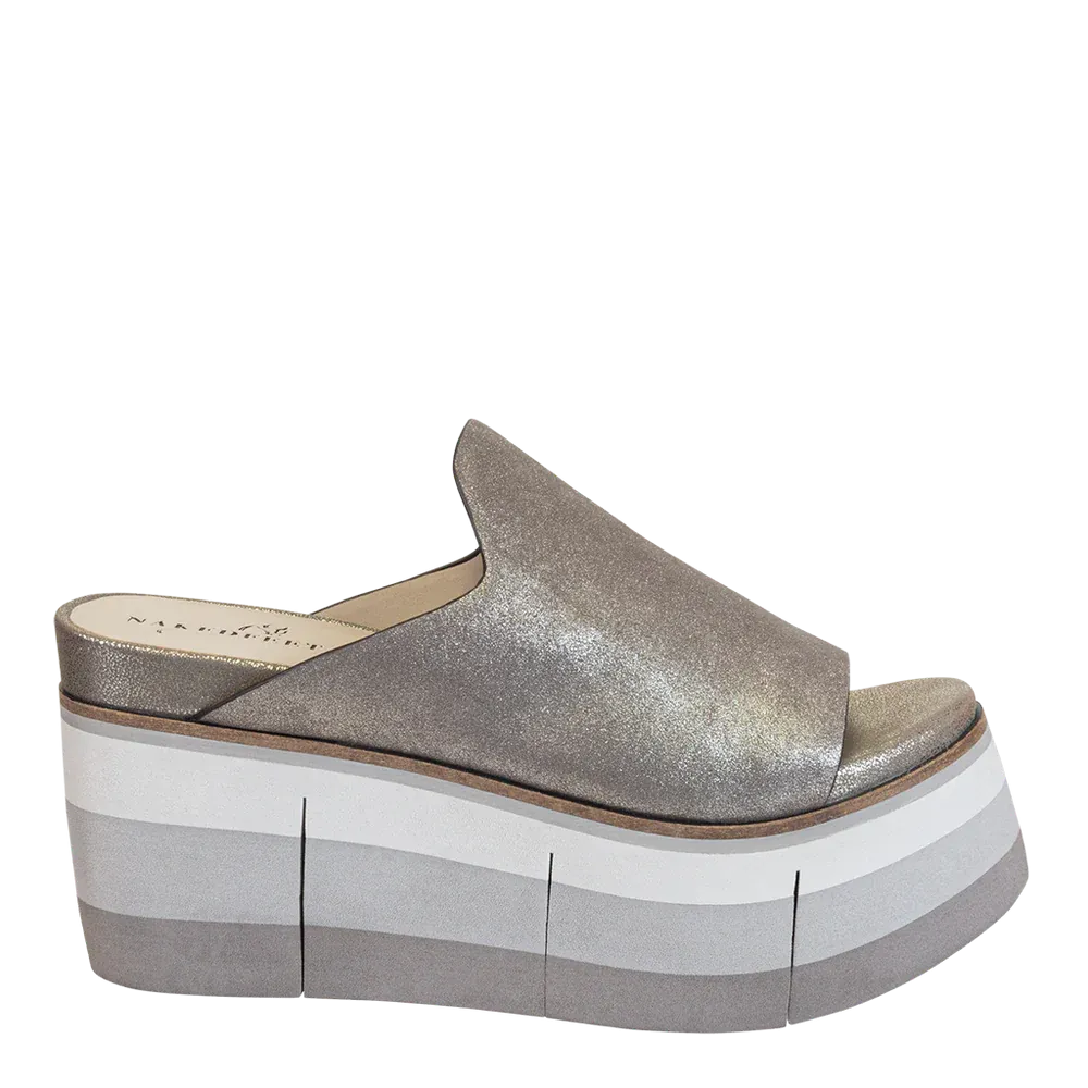 NAKED FEET PLATFROM SANDAL IN SILVER
